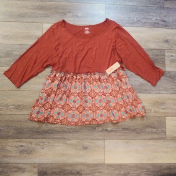 EVRI Tops - Evri rust orange peplum soft stretchy top